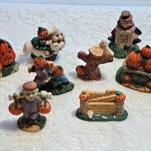 Halloween Village, Spooky Hollow, Figurines, Ghost Frankenstein Vampire Pumpkins